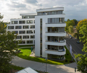 Bauherr Red Square GmbH aus Neu-Isenburg investierte in ein neues Verwaltungsgebäude für das Getränkeunternehmen PepsiCo. 