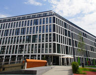 Sieben Geschosse und 23 Meter hoch: So stellt sich das Büro- und Geschäftshaus Europe Plaza in Stuttgart als Superlative dar.
